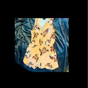XS Rue 21 Floral Romper